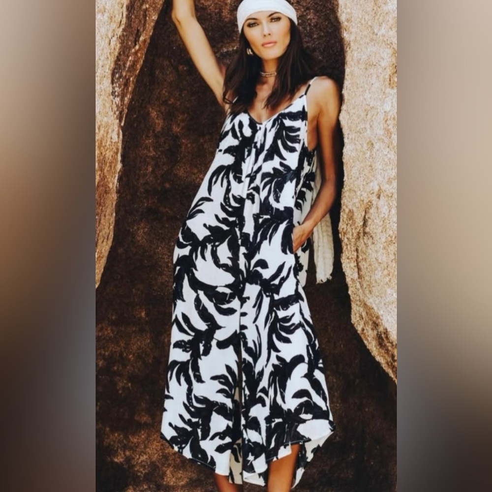 Elan Black and White Leaf Print wide leg Jumpsuit jumper dress